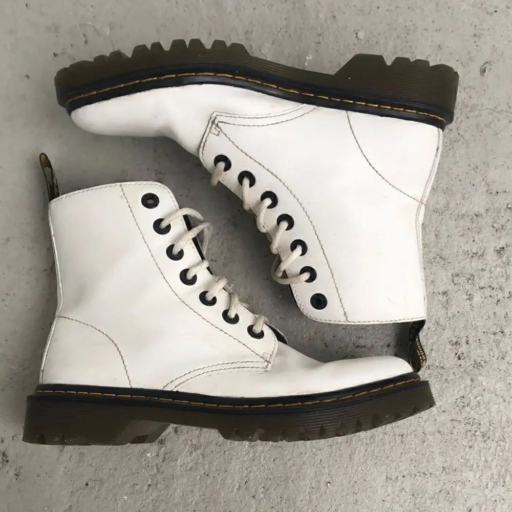 Dr Martens Luana boots